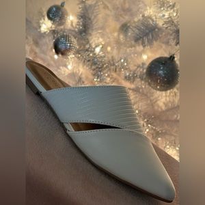 White textured